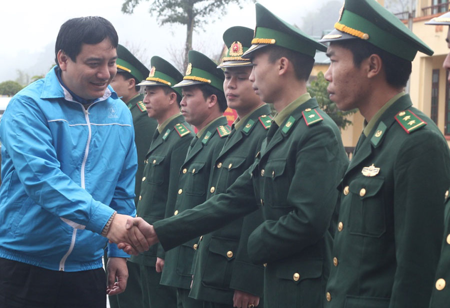 Don-xuan-tren-chot-bien-cuong