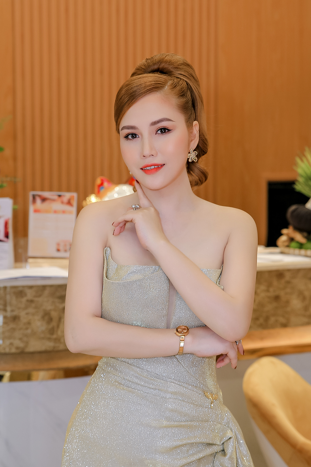 Dàn sao Việt nô nức chúc mừng khai trương Himalaya Health Spa Gò Vấp