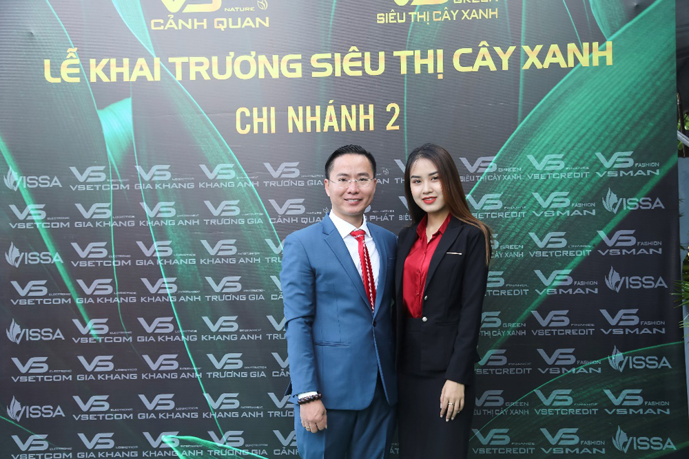 Chủ tịch và Tổng giám đốc Tập đoàn VsetGroup trong lễ khai trương Siêu Thị Cây Xanh Lý Thường Kiệt