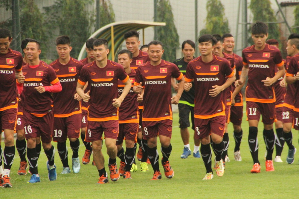 Công Phượng đổi số áo, tập riêng cho trận Man City - ảnh 3