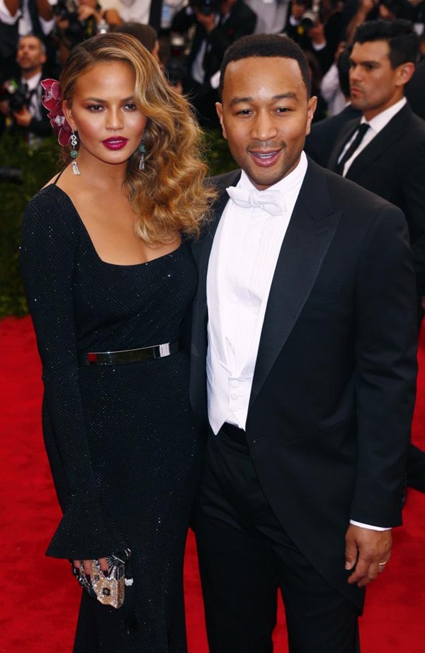 Rihanna 'cướp' thảm đỏ Met Gala - ảnh 74