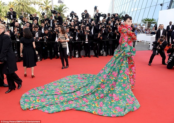 Mỹ nhân thế giới làm nóng LHP Cannes 2015 - ảnh 9