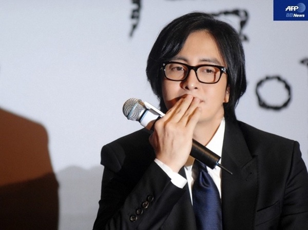 Bae Yong Joon sắp cưới đồng nghiệp kém hơn chục tuổi - ảnh 1