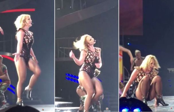 Britney Spears té ngã trên sân khấu - ảnh 1
