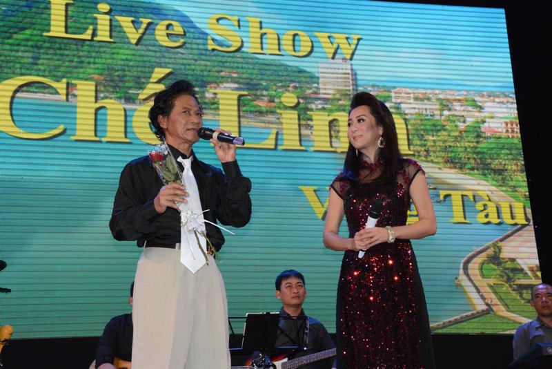 Phi Nhung tình tứ khép nép sau Chế Linh - ảnh 5