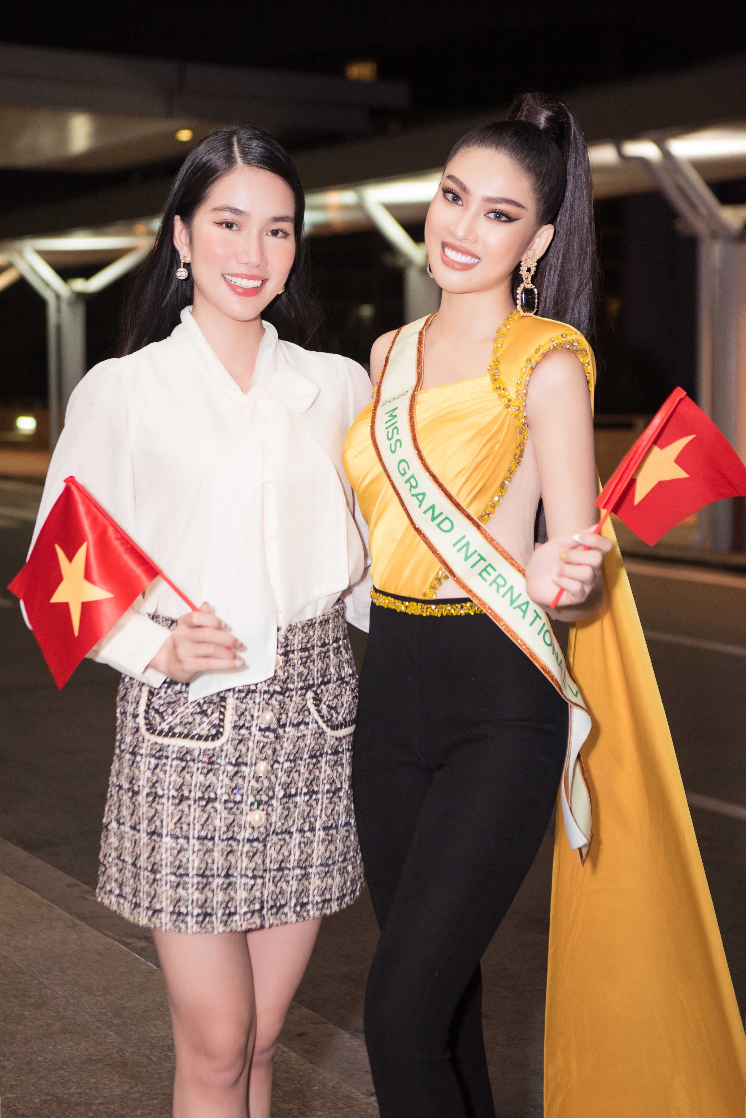 Á hậu Ngọc Thảo mặc đồ bảo hộ lên đường sang Thái Lan \'chinh chiến\'
