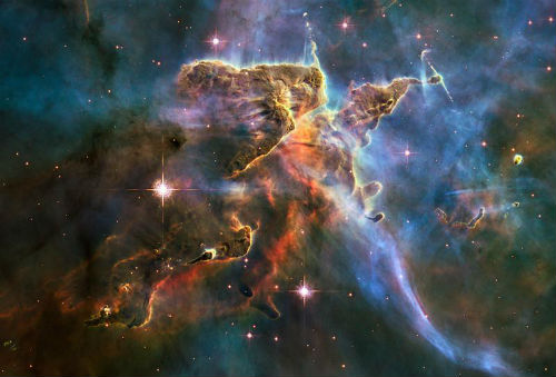 Kính viễn vọng Hubble: Kính viễn vọng Hubble đã giúp chúng ta khám phá nhiều thú vị trong không gian, và các hình ảnh thu được từ nó là vô giá. Hãy cùng xem qua các tấm hình do kính viễn vọng Hubble chụp được, và khám phá thêm nhiều bí mật của vũ trụ.