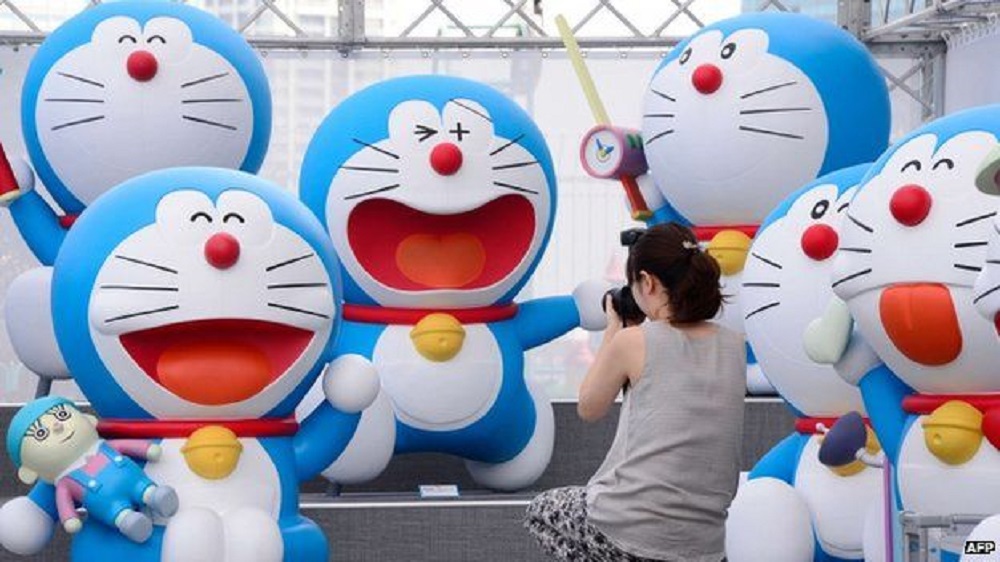 Doraemon: Hãy đến và khám phá thế giới kỳ diệu cùng Doraemon - chú mèo máy thông minh và dễ thương nhất mọi thời đại. Bộ truyện Doraemon sẽ đưa bạn đến với những chuyến phiêu lưu cực kỳ thú vị, đem lại cho bạn niềm vui và sự thư giãn tột đỉnh.