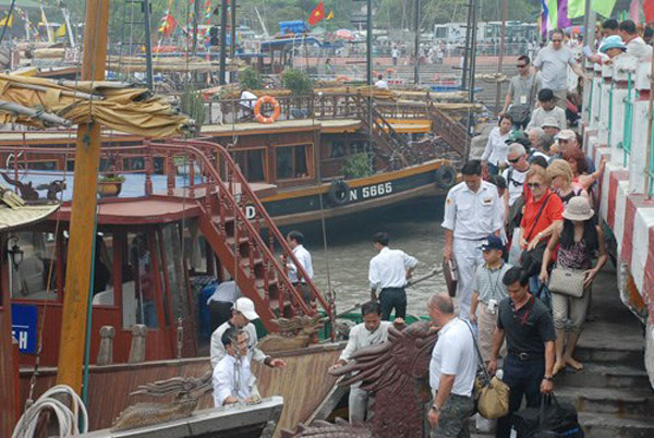 Làm du lịch kiểu... Việt Nam