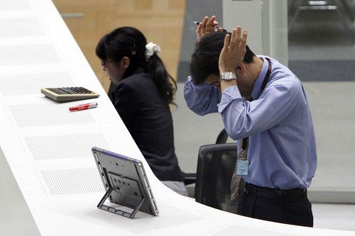 Trung bình mỗi năm có 2.000 vụ tự tử vì công việc ở Nhật Bản - Ảnh: Reuters