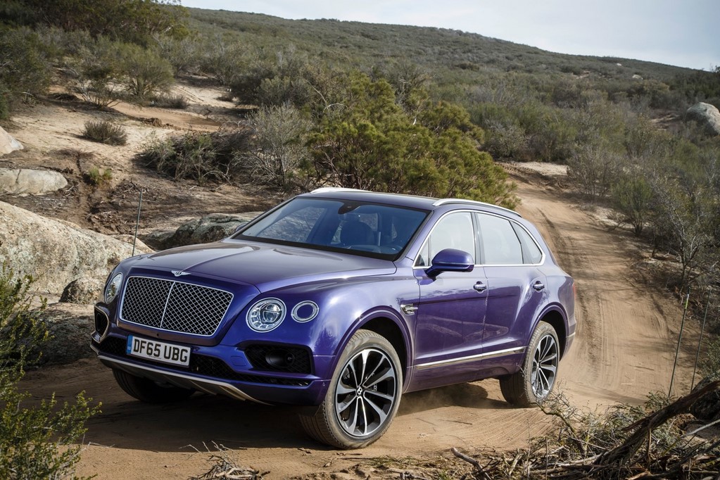 2021 Bentley Bentayga vs 2021 RollsRoyce Comparison  Bentley Pasadena