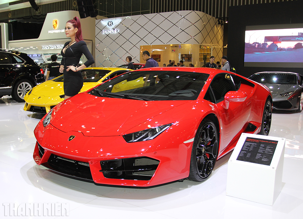 Siêu xe Lamborghini Huracan rực sáng trên 'bầu trời' VIMS 2016