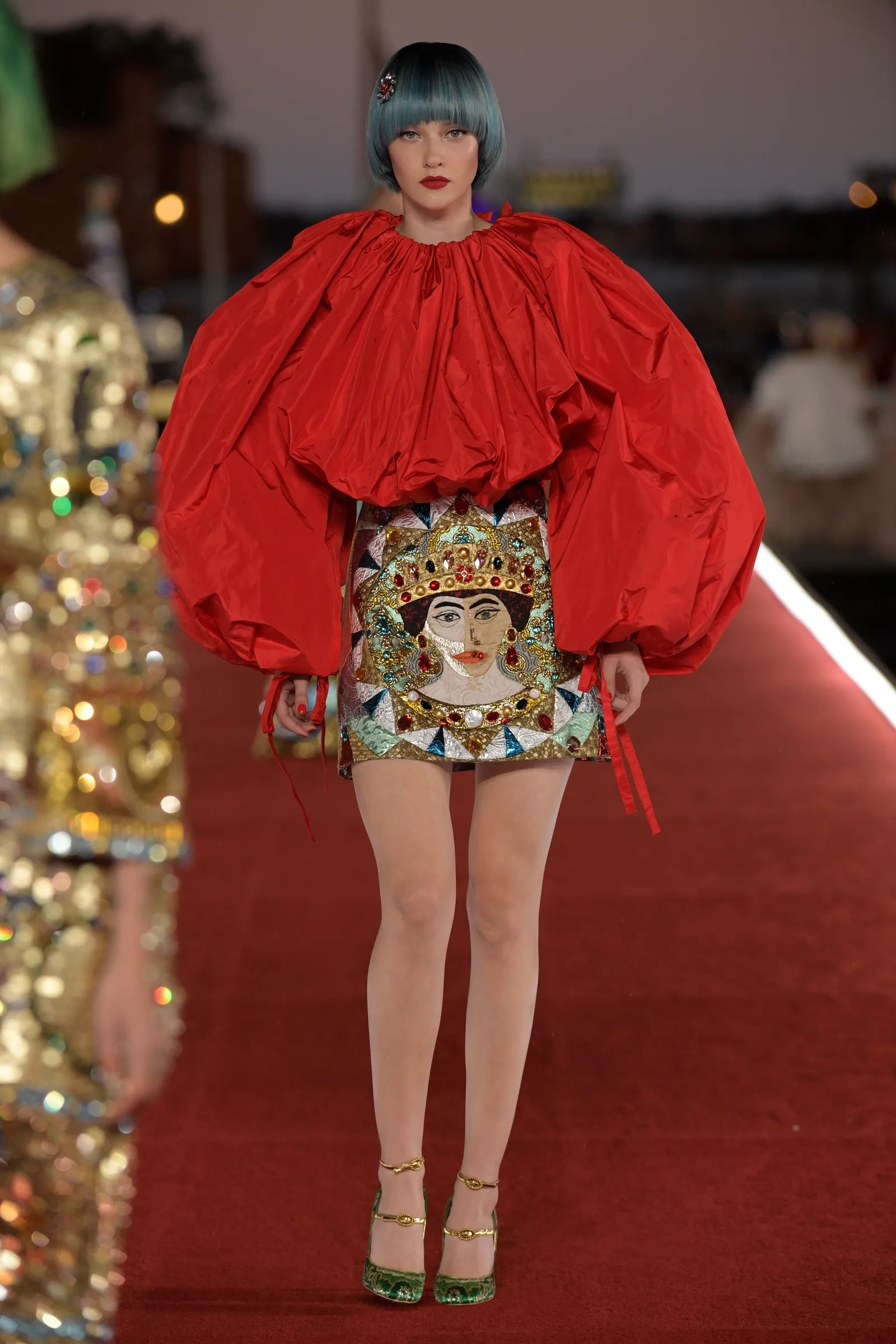 Dolce  Gabbana Thu  Đông 2023 Tính nữ bản nguyên  ELLE