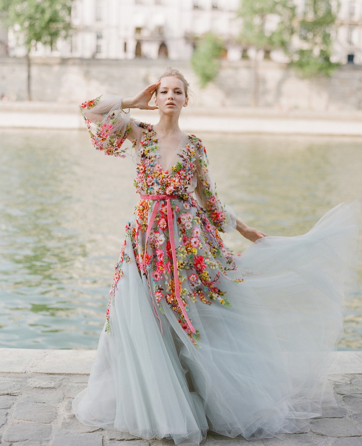 Cho thuê váy cưới màu xanh đẹp nhất tại TP HCM  Asoẻn Bridal  Áo dạ hội  Dép Áo