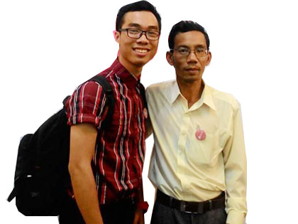 Hai cha con ông Nguyễn Tấn - Nguyễn Minh Trí tại buổi ra mắt Hội PFLAG ở TP.HCM - Ảnh: Nhân vật cung cấp