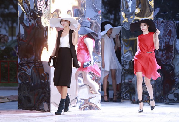 Hoa hậu Jennifer Phạm gợi cảm catwalk ở Đẹp Fashion Runway - ảnh 13