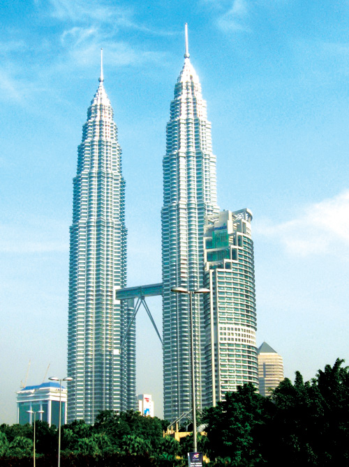 Tháp đôi Petronas ở Malaysia - Ảnh: Đ.X.H
