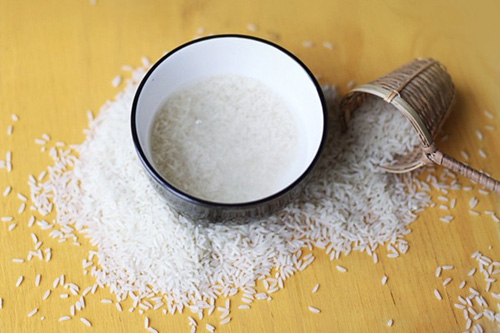 Nước vo gạo là phương pháp làm đẹp tự nhiên rất phổ biến