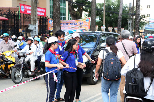 ‘Hàng rào người’ - có nên không? 1