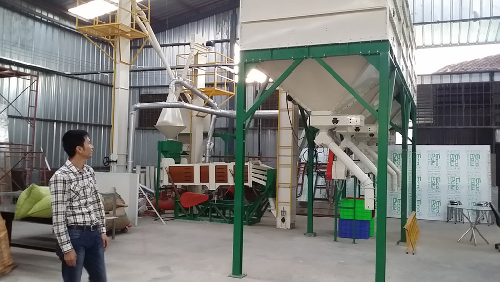Nhà máy chế biến cà phê của Quang ở Đà Lạt