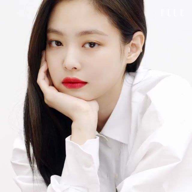 Jennie BLACKPINK Vẻ đẹp tự nhiên là vẻ đẹp hoàn mỹ nhất  Harpers Bazaar