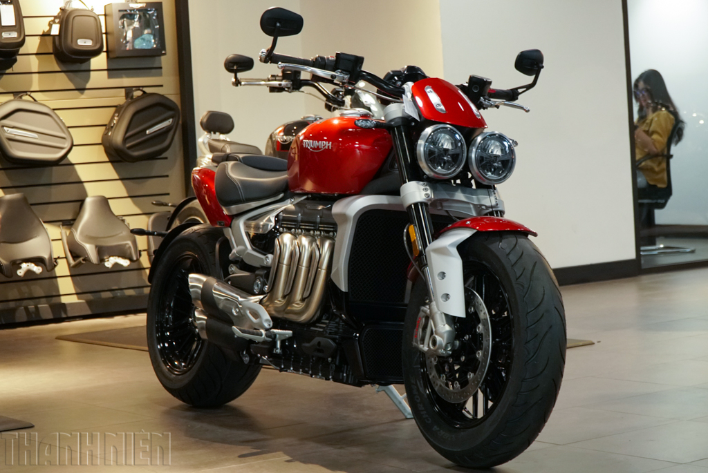 Tên Lửa Mặt Đất' Triumph Rocket 3 2020 Giá Từ 869 Triệu Đồng