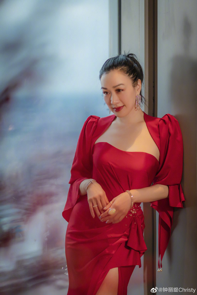 Bom sex' gốc Việt nóng bỏng nhất châu Á mặn mà, quyến rũ ở tuổi 51 Bom Sex' Gốc Việt Nóng Bỏng Nhất Châu Á Mặn Mà, Quyến Rũ Ở Tuổi 51