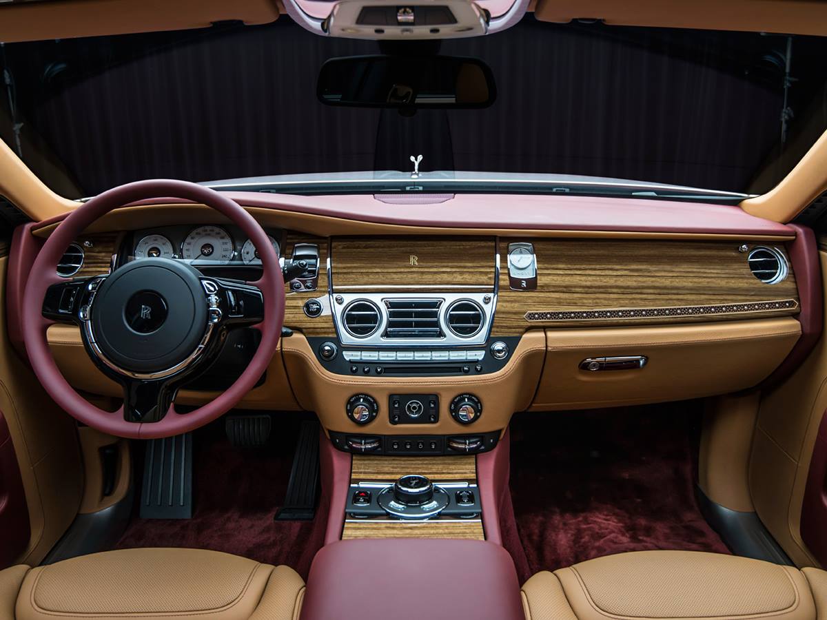 This Is The RollsRoyce Ghost With 1000 Crushed Diamonds In Its Paint   CarBuzz