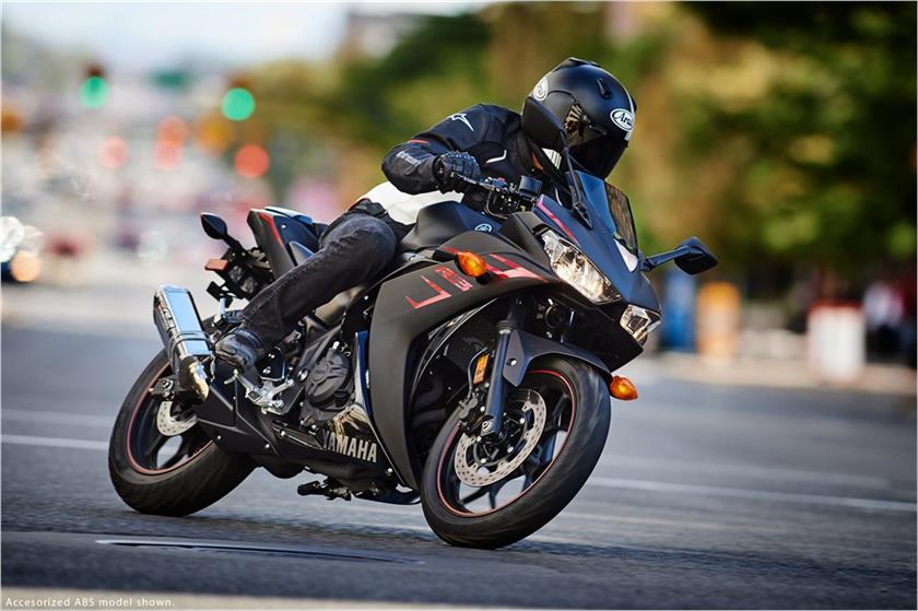 Choáng ngợp với phong cách độ cực kỳ độc đáo của chủ nhân mẫu xe Yamaha R3  2016  Xefun