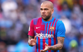 Dani Alves chơi trận bóng đá cho đội nhà tù sau khi bị bắt