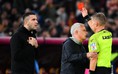 Trợ lý của Mourinho bị cấm làm nhiệm vụ gần 1 tháng vì đe dọa trọng tài