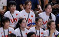 Song sinh Việt kiều Thảo Vy, Thảo My bất ngờ xuất hiện tại chung kết bóng chuyền nữ
