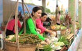 Thưởng thức đa dạng bánh dân gian, trái cây… tại Lễ hội sông nước TP.HCM