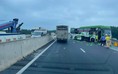 Cao tốc Phan Thiết - Dầu Giây: Xe khách tông vào đuôi xe tải, 1 người chết