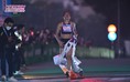 Nguyễn Thị Oanh nước rút ngoạn mục, lập kỷ lục mới trên đường chạy marathon