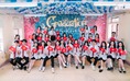 Bộ ảnh kỷ yếu của học sinh với cờ Tổ quốc trở thành 'trend' năm nay