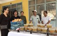 Chung tay giúp người gặp khó
