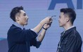 Sơn Tùng M-TP tháo mắt kính tặng fan trên sân khấu