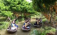 Nông dân làm du lịch từ vườn cây ăn trái, mỗi ngày đón hàng trăm khách