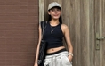 Từ năng động đến quyến rũ với chiếc áo tank top phá cách