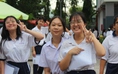 Ăn đậu đỏ, mang dầu gió vào phòng thi văn lớp 10 TP.HCM