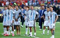 Đội tuyển Argentina trở về nước trong cơn đượm buồn, tại sao Messi ở lại Mỹ?