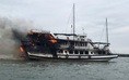 Quảng Ninh: Điều tra vụ cháy tàu nghỉ đêm trên vịnh Hạ Long