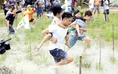 'Bố ơi, mình đi đâu thế?': Ê-kíp 100 người đảm bảo an toàn cho các bé