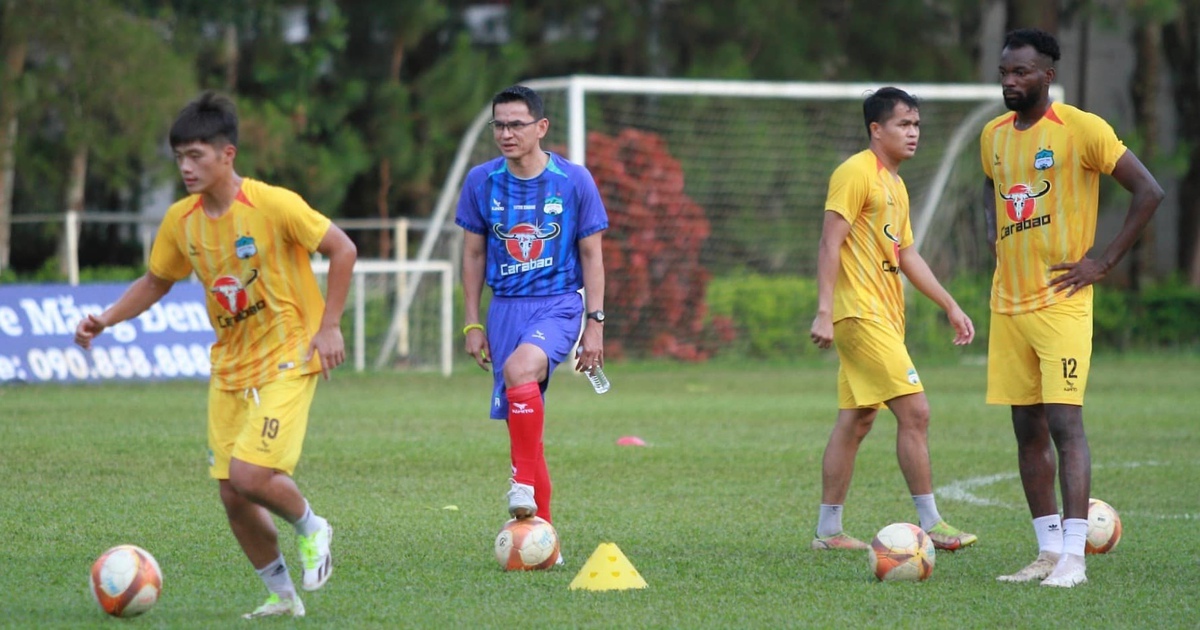 HAGL giữ chân trụ cột, đón thêm ngoại binh cho V-League 2023 - 2024