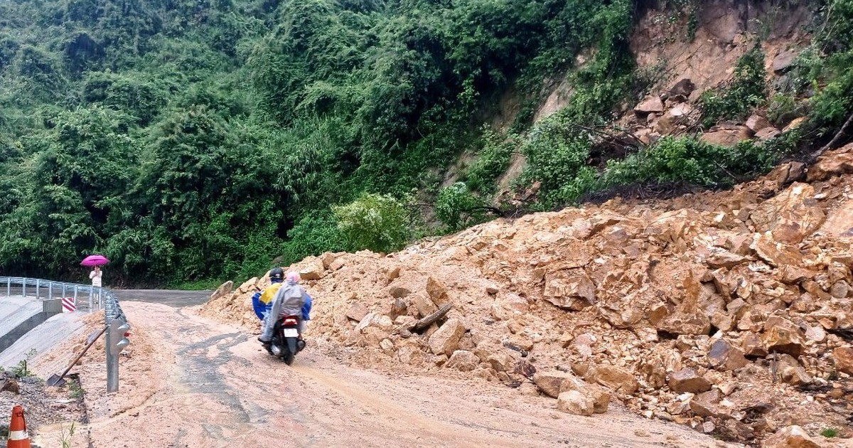 Mưa lũ miền Trung: Sạt lở, ngập cục bộ nhiều nơi ở Quảng Nam