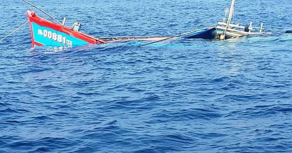 7 tàu cá ở Bình Định đang trong vùng biển nguy hiểm