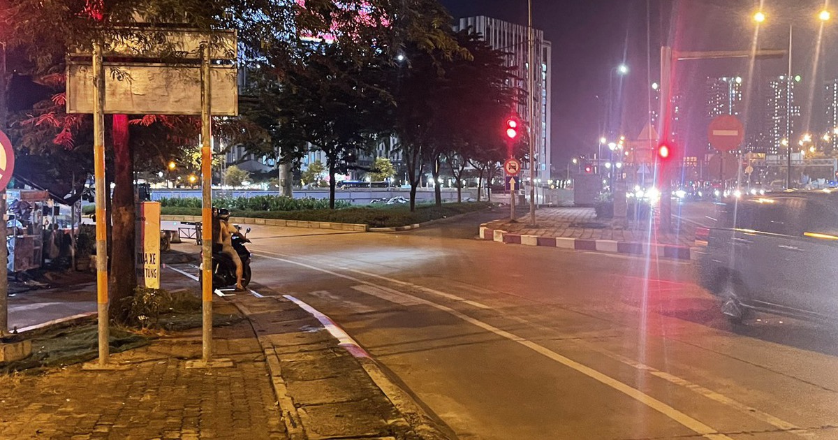 TP.HCM: Mâu thuẫn tranh giành khách, tài xế xe ôm bị đâm gục tại chỗ