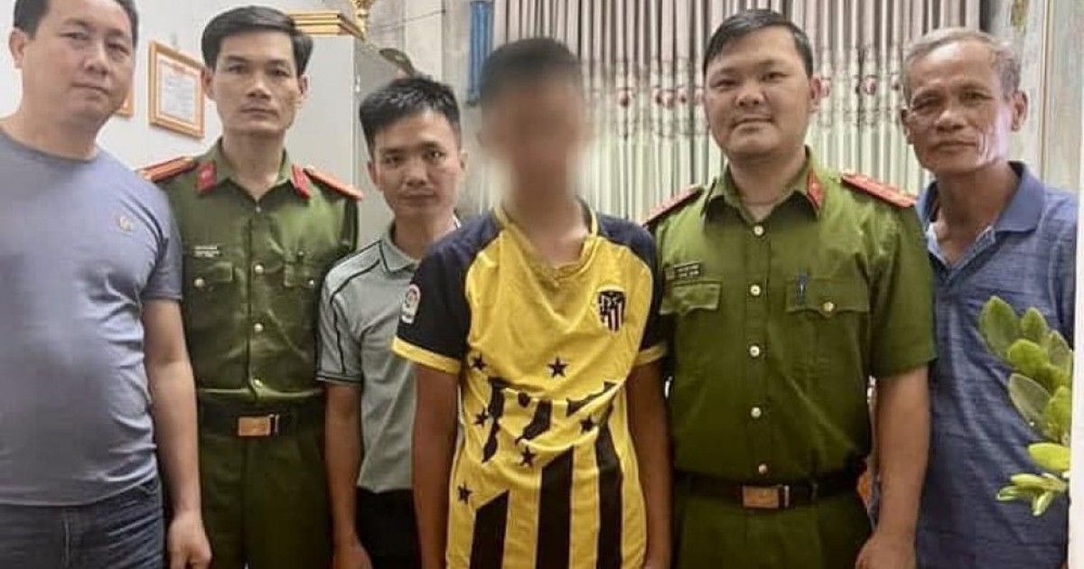 Bé trai 14 tuổi đạp xe đi lạc 70 km được công an giúp đưa về nhà