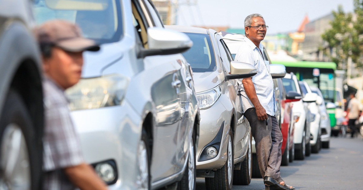 Sớm có giải pháp đón đầu, khắc phục ùn tắc đăng kiểm